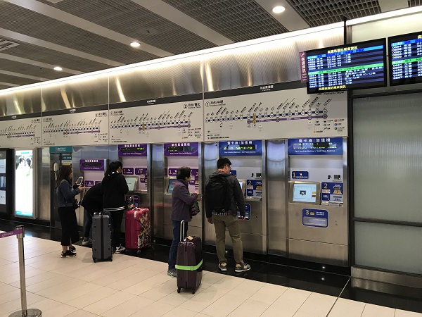 駅の券売機 駅の券売機