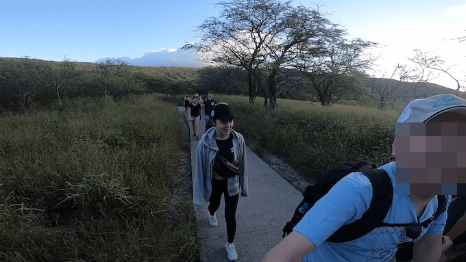 ダイヤモンドヘッド登山の様子