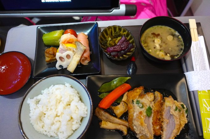 ハワイアン航空ビジネスクラスの機内食